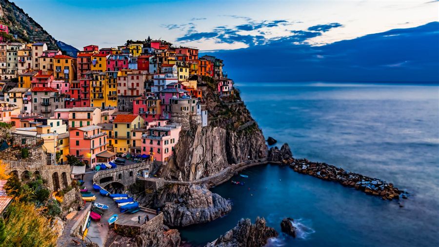 Cinque, Italie